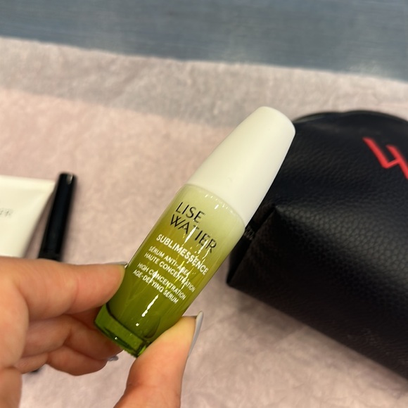 Bundle of 4 Lise Watier products - Picture 6 of 6